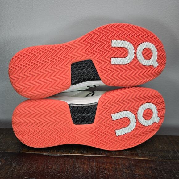 NEW On Cloud The Roger Pro 2 Womens Size 8 Court Tennis Shoes White Orange - Picture 9 of 12